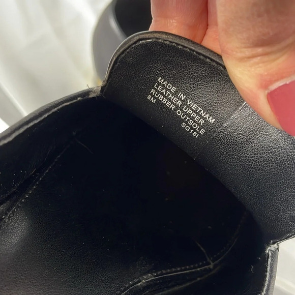 MICHAEL Michael Kors Black Genuine Leather Flat Loafers Gold Logo Heel Size 8M - Picture 12 of 13